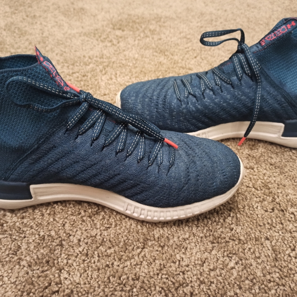 Under armor Delta 2 Woman